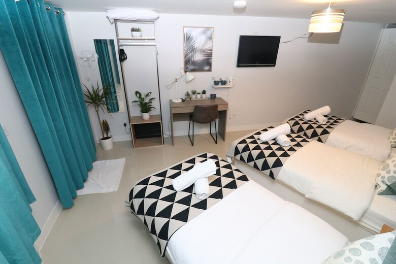 Hostal The Spinney