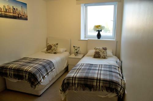 Central Brentwood - Essex Apartments