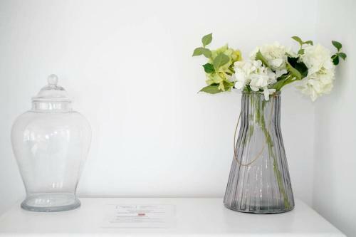 Bright & Stylish 2 Bed 1st Floor Apartment