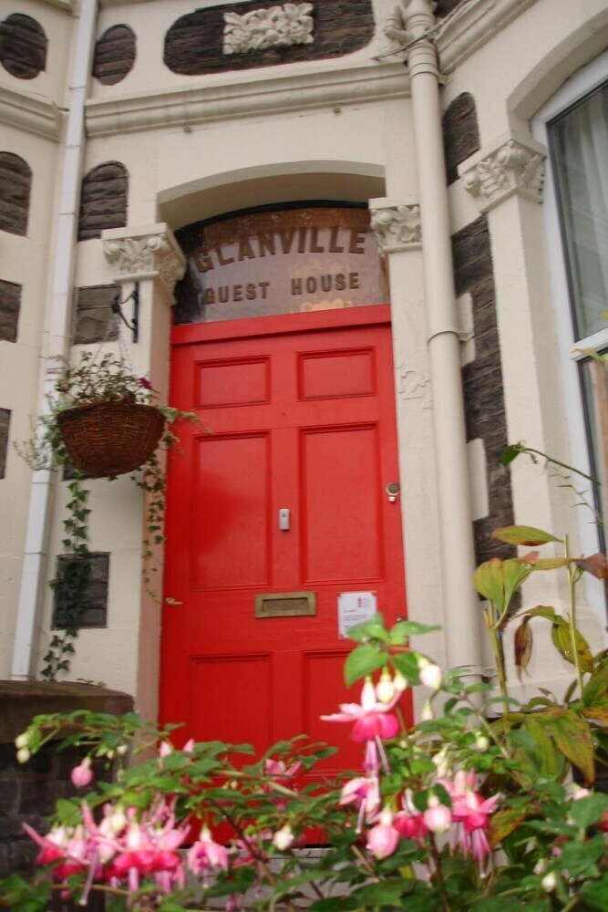 Hostal Glanville Guest House