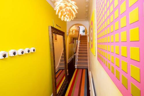 Apartamento Incredible Four Storey Grade II Listed Townhouse