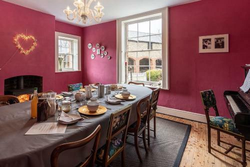 Bed & Breakfast The Hall