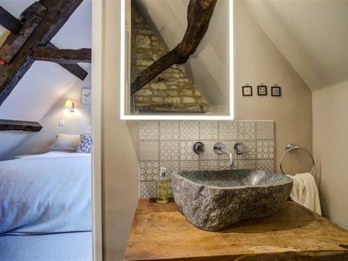 2 Lawrence Lane, Burford