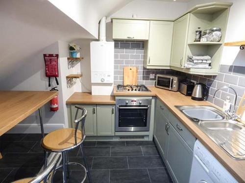 Flat 13 Sandringham Court