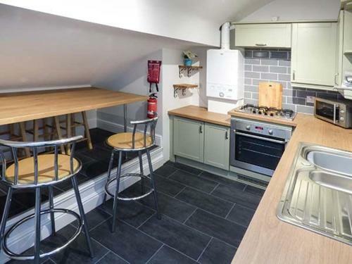 Flat 13 Sandringham Court