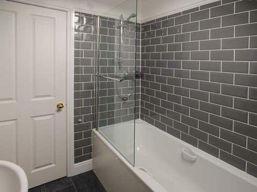 Flat 13 Sandringham Court