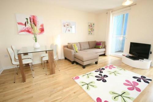 Signet Apartments - The Triangle