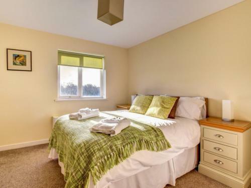 Holiday Home Cwm Tawel
