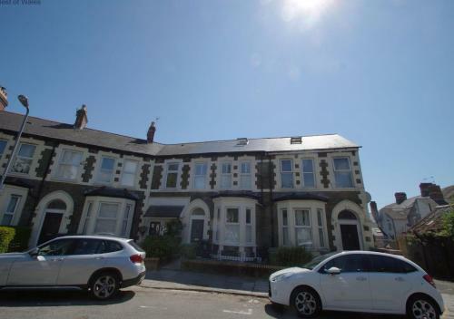 Glan Yr Afon Cardiff Townhouse