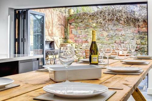 Glan Yr Afon Cardiff Townhouse