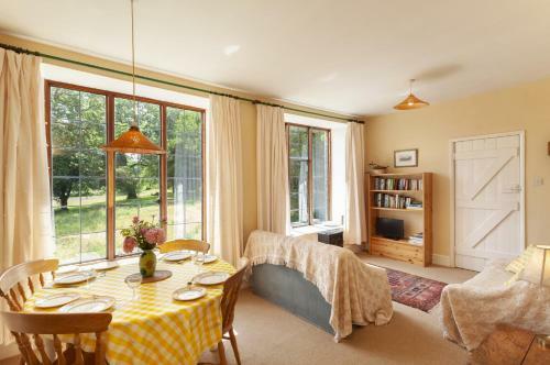 Barn Cottage, Brayford