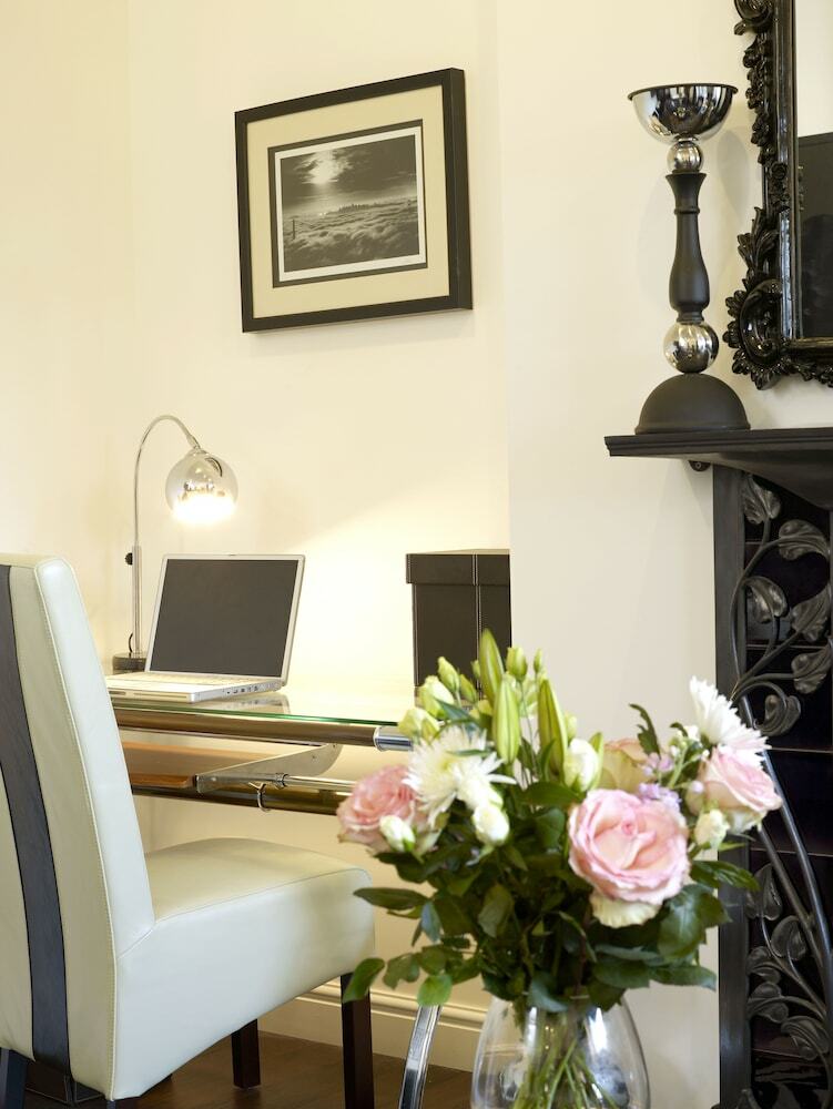 Apartamentos Strozzi Palace Suites By Mansley