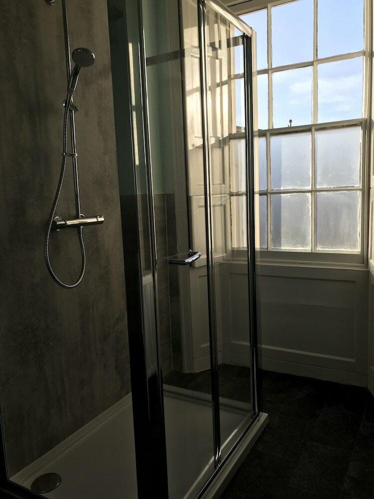 Hostal Regency Rooms Guesthouse