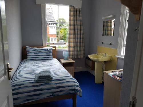 Hostal Alexandra Lodge Guest House