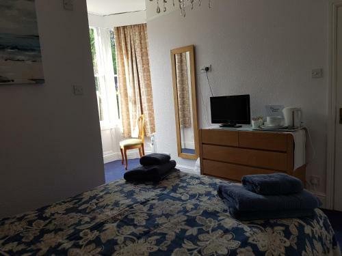 Hostal Alexandra Lodge Guest House