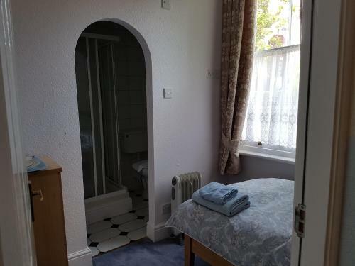 Hostal Alexandra Lodge Guest House