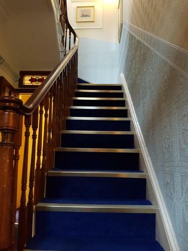 Hostal Alexandra Lodge Guest House