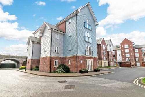 Racecourse Serviced Apartments