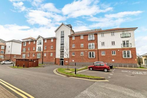 Racecourse Serviced Apartments