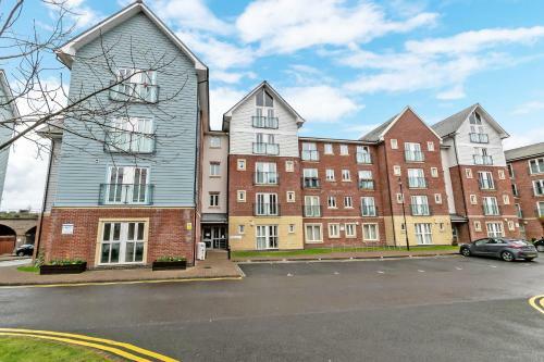 Racecourse Serviced Apartments