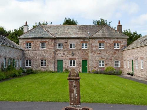 16 Lowther Village