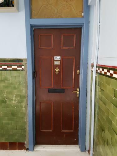Dragon - Dumbarton Apartment 2 Bedroom Home