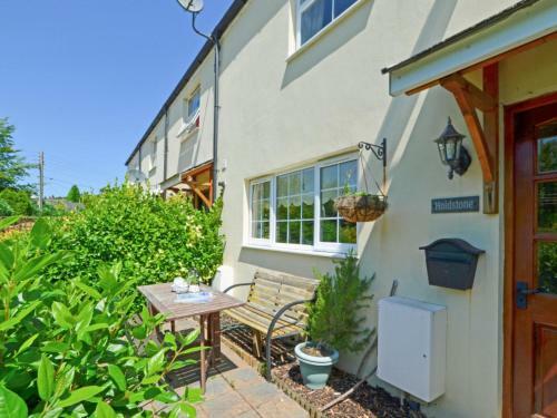 Holiday Home Holdstone