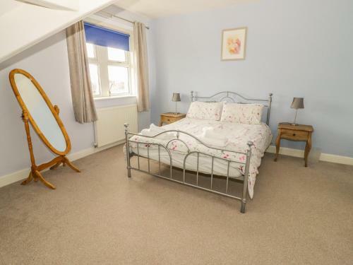 Flat 2 - 9 Rhiw Bank Terrace