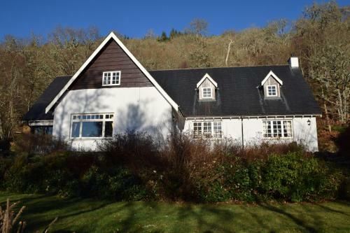 Hostal Lochview Guesthouse