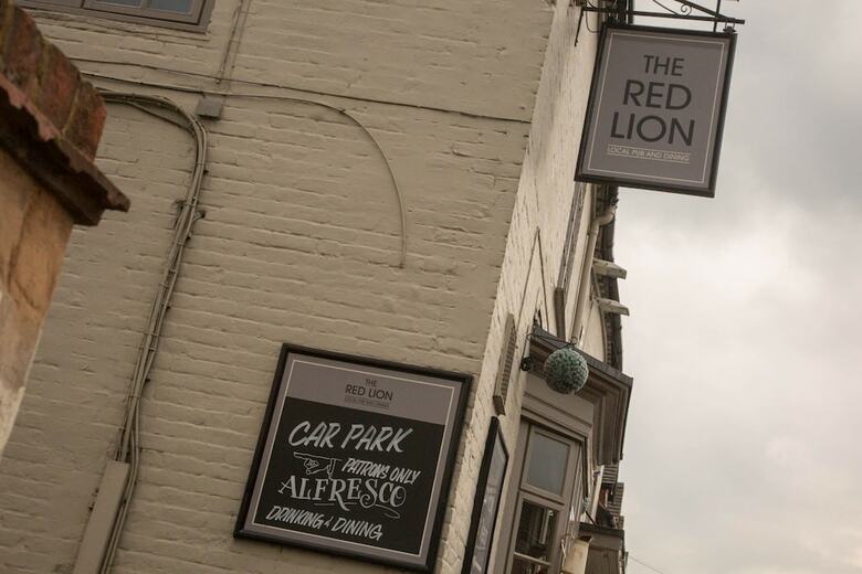 Posada The Red Lion Coleshill