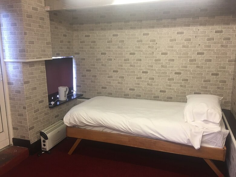 Lodge Budget Rooms Crosskeys