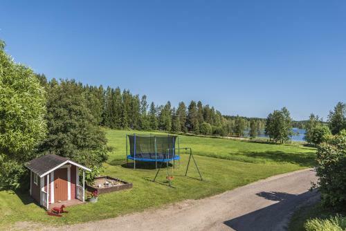Lodge Hyv�l�n Talo