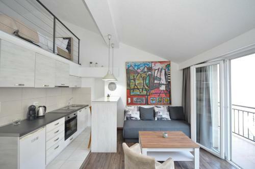 Apartments House 44