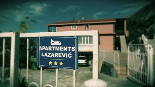 Apartments Lazarevi?