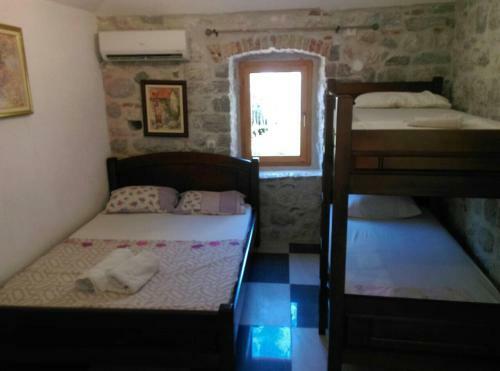 Hostal Apartments ?uki?