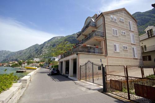 Apartments Paradiso