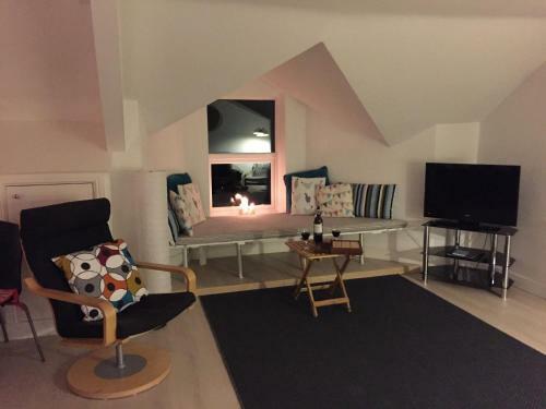 Marine Terrace Apartments