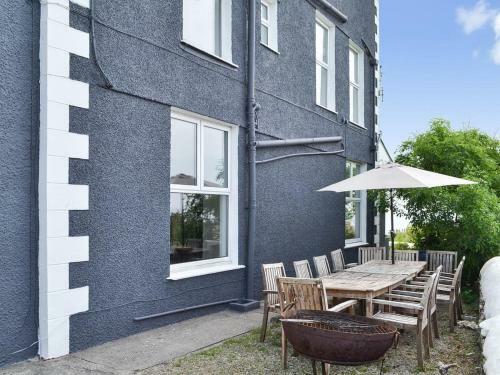 The Beach House, Criccieth