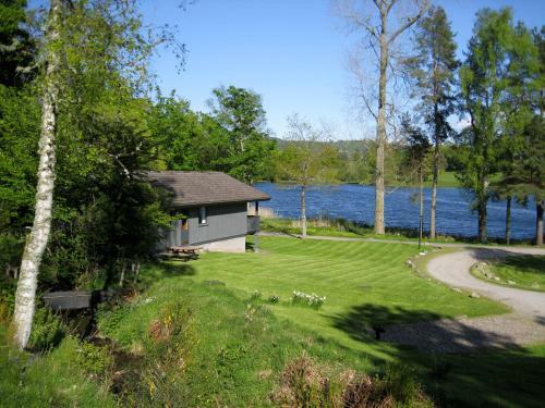 Loch Monzievaird Chalets