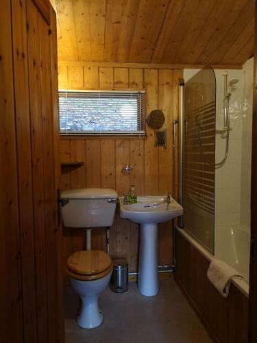 Loch Monzievaird Chalets