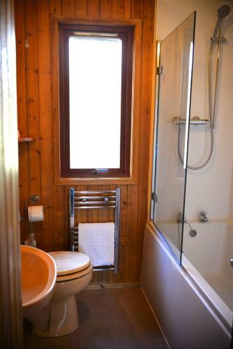 Loch Monzievaird Chalets
