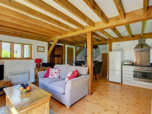 Modern Holiday Home In Davidstow With Garden