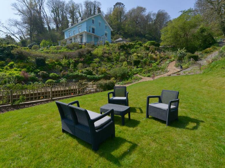 Woodlands, Dartmouth