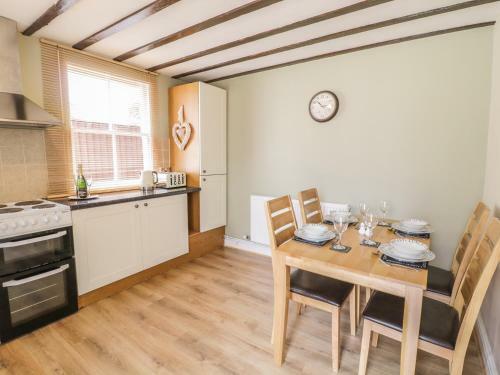 June Cottage, Denbigh