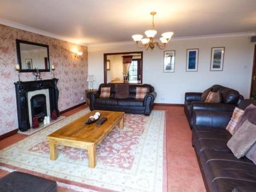 Cae Cerrig