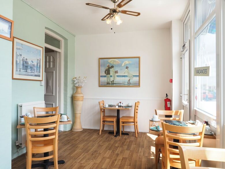 By The Sea Bed And Breakfast