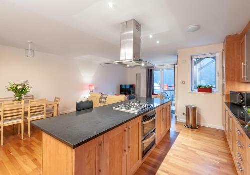 Apartamento The Holyrood Park Residence