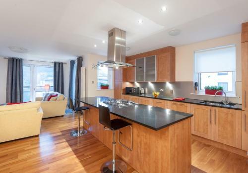 Apartamento The Holyrood Park Residence