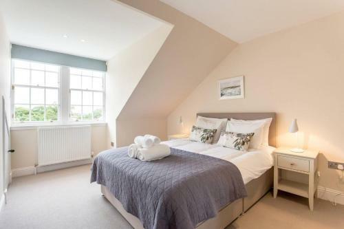 Altido Quiet City Centre Spacious Apartment