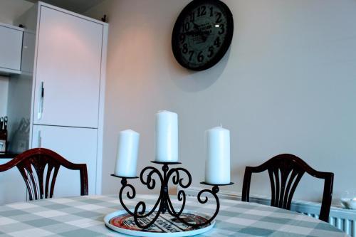 Modern Apartment With Balcony, Sleeps 3